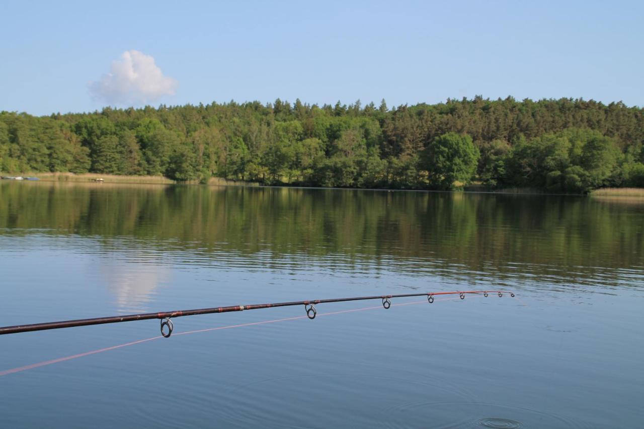 Appartamento Alt Sammit Krakow am See Esterno foto